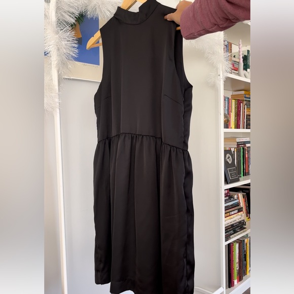 ✅ SALE 🖤 NWOT Frank & Oak Solid Black Satin Halter Dress - Picture 4 of 8